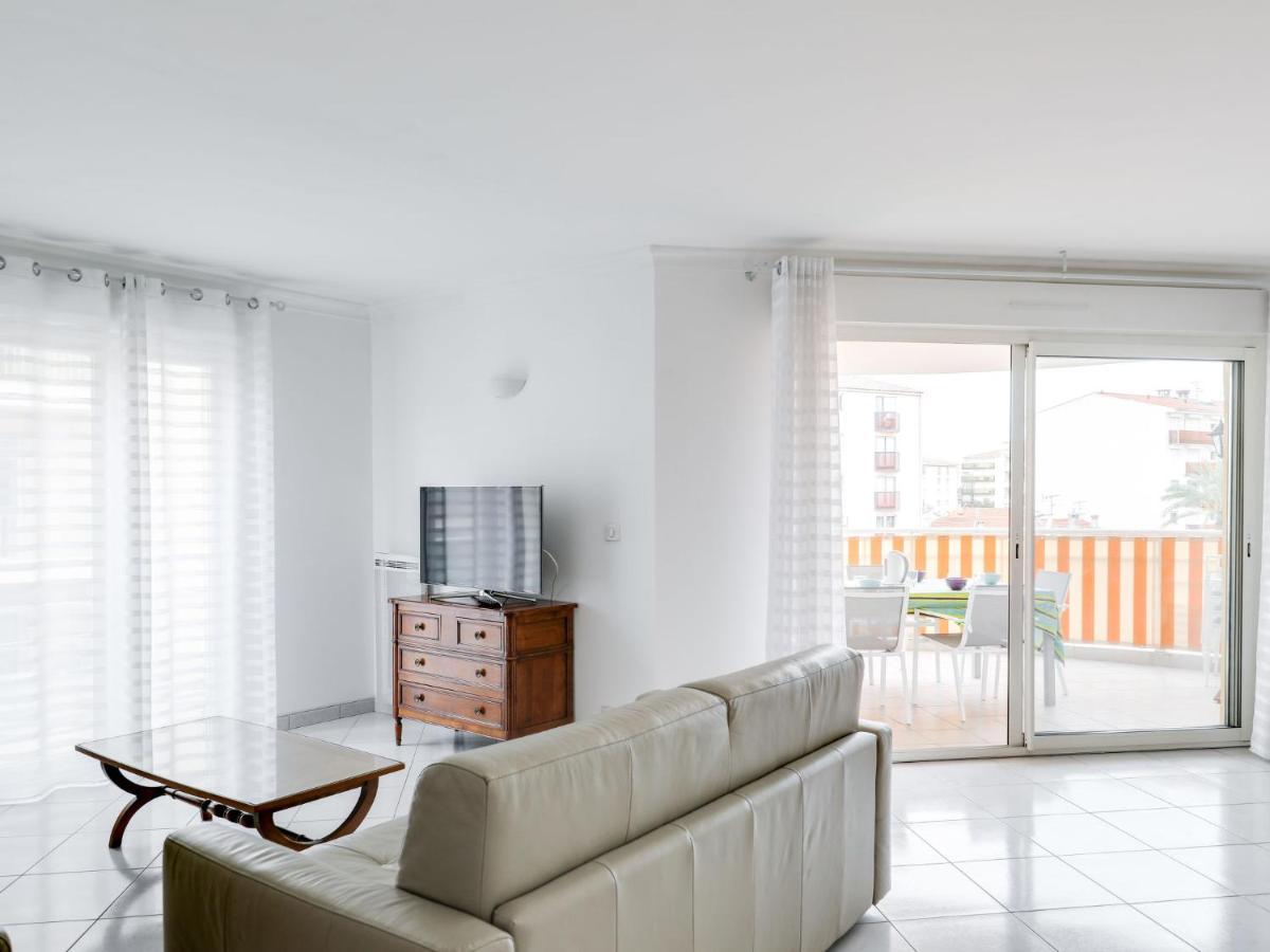 Apartment Residence L'Amiral By Interhome Saint-Raphaël Екстериор снимка