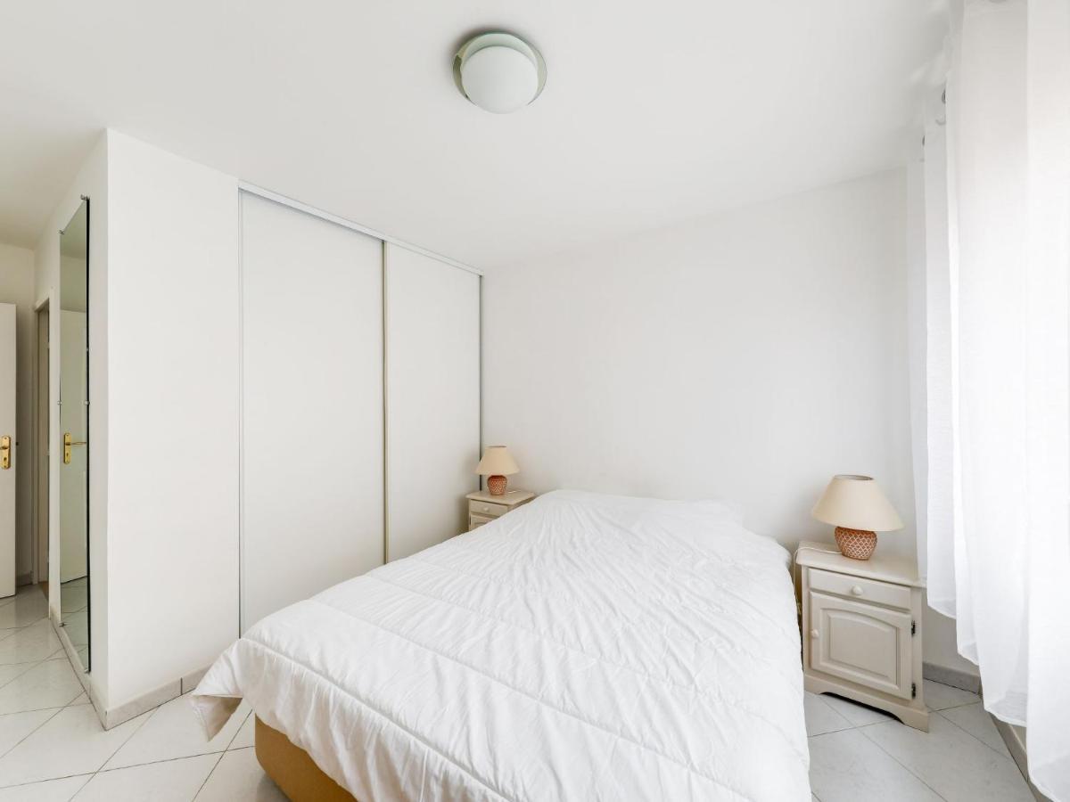 Apartment Residence L'Amiral By Interhome Saint-Raphaël Екстериор снимка